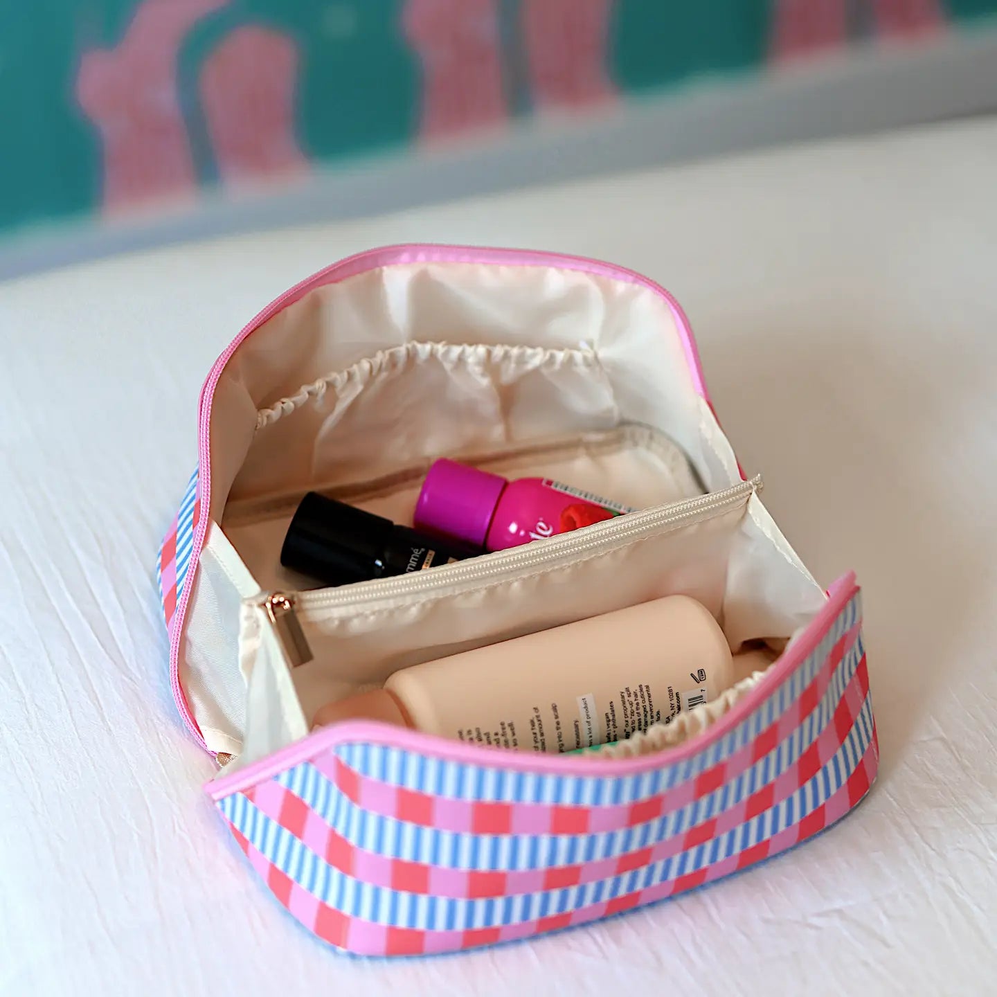 hold all make up bag- checkered