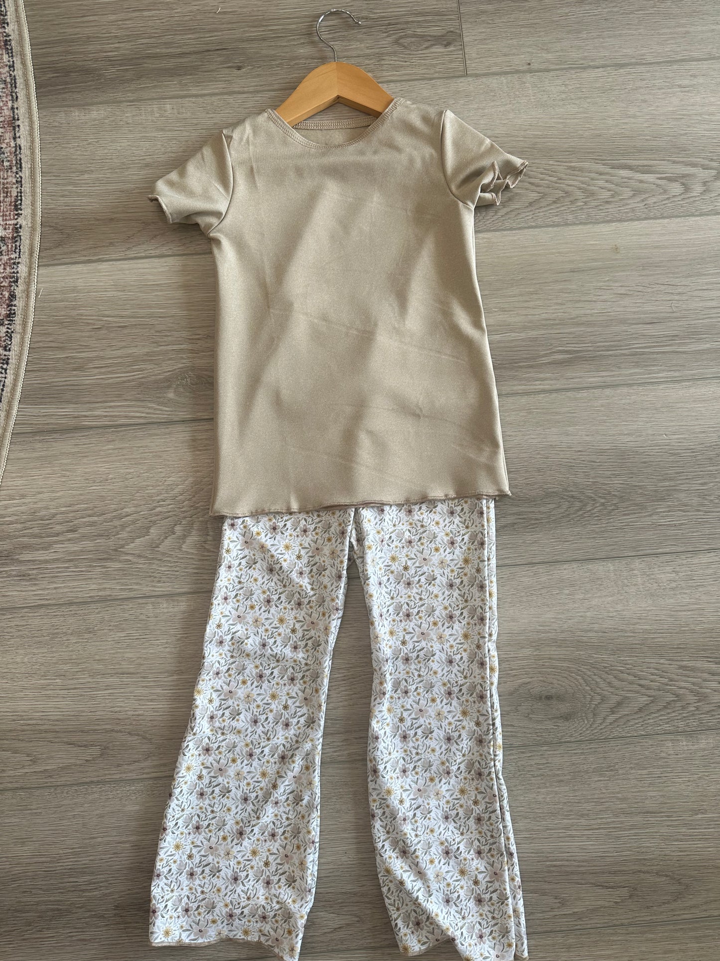 sand short sleeve