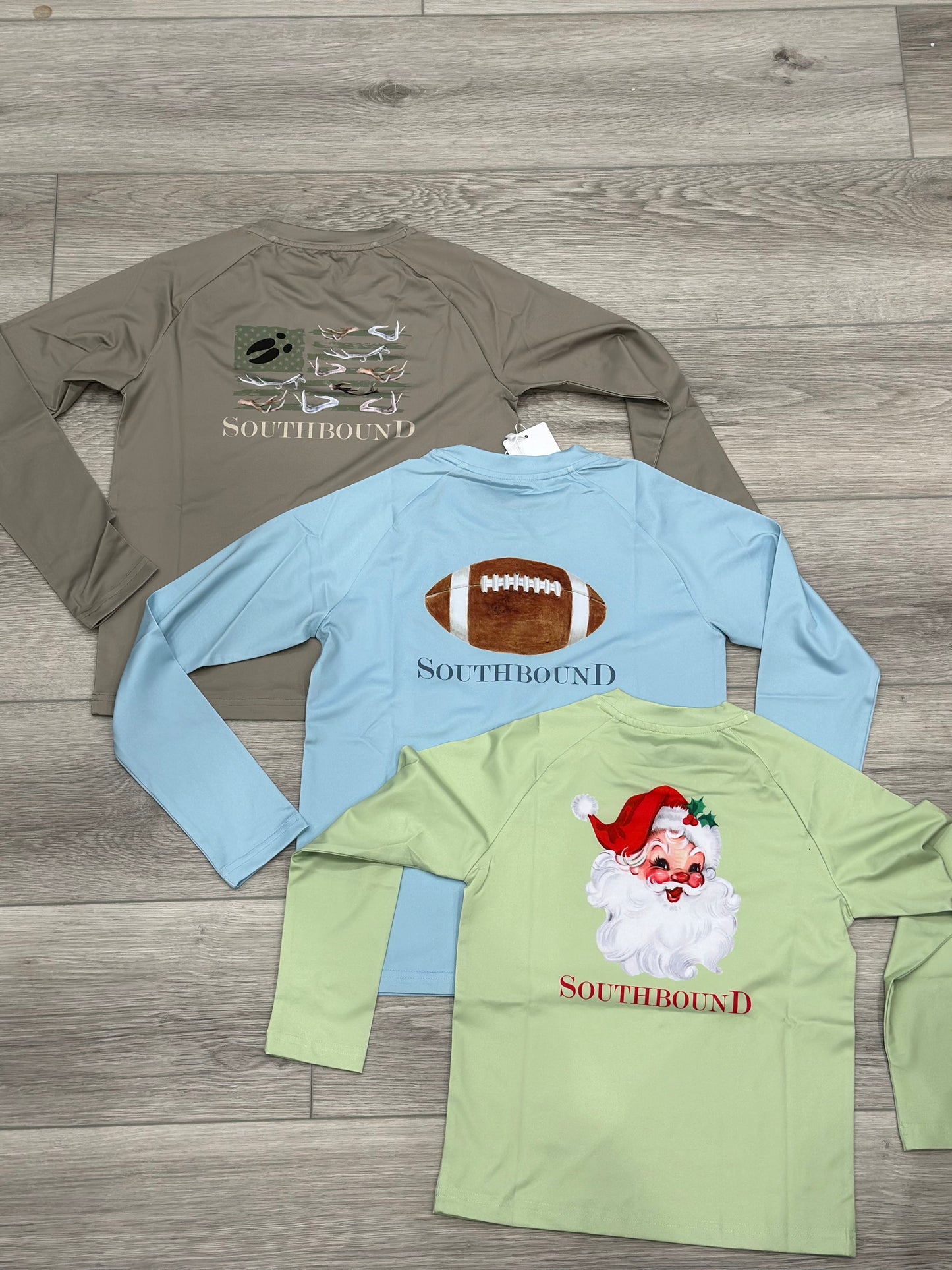 santa performance tee